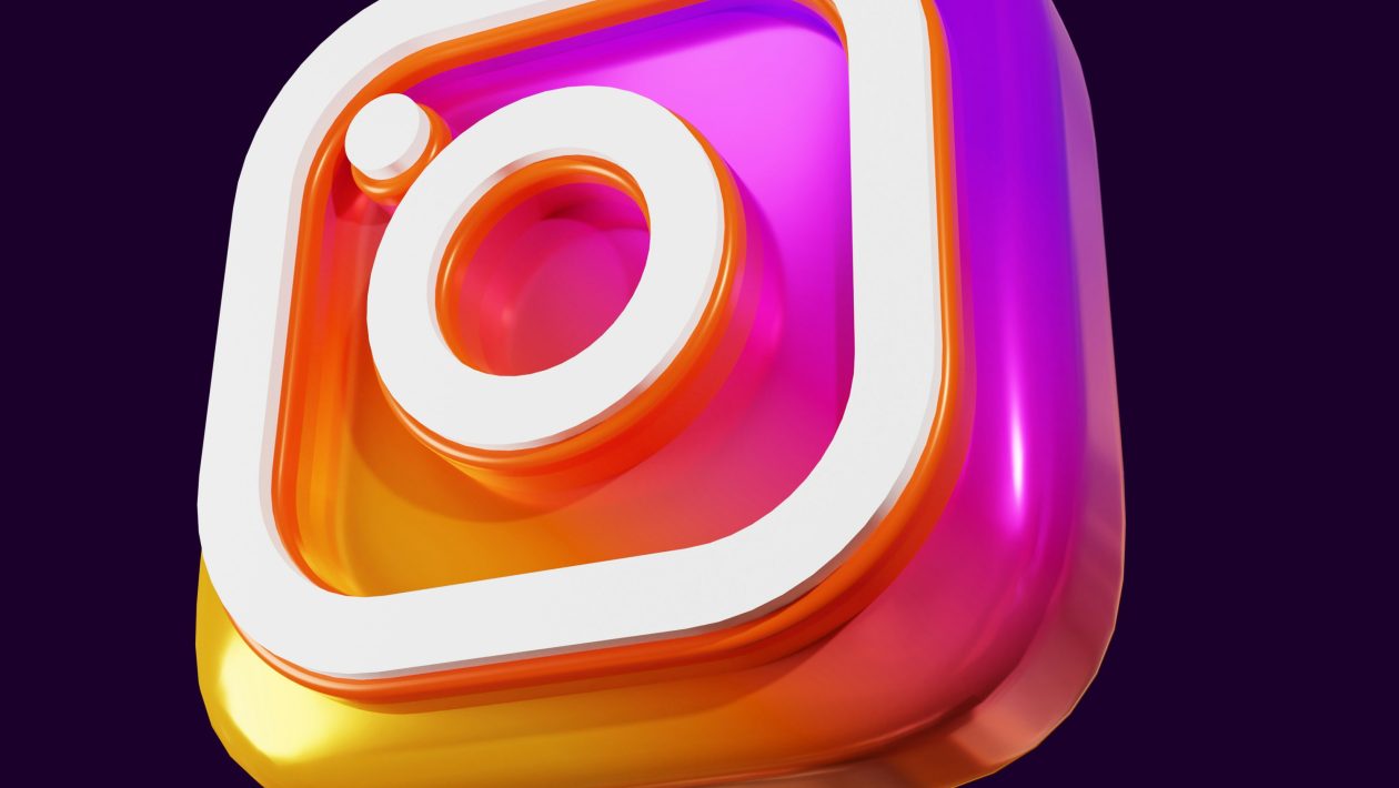 Comparison of Instagram follower services and growth providers